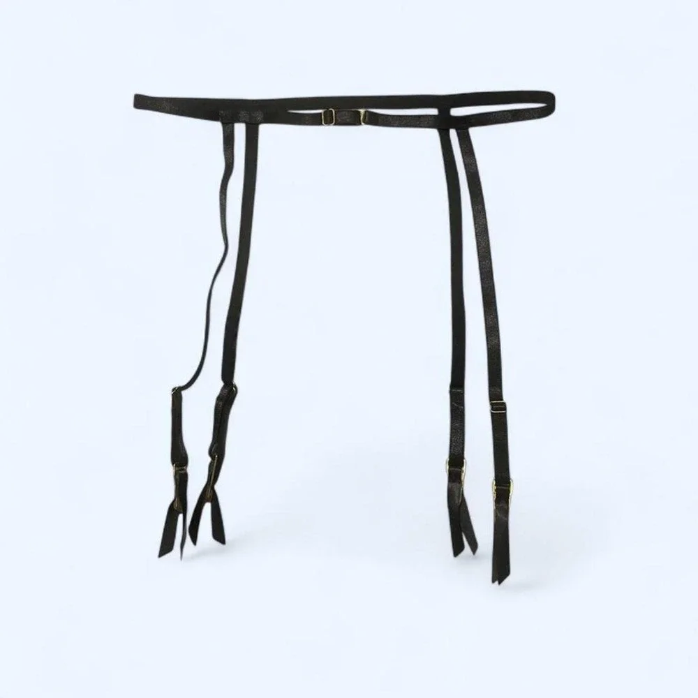 Black gather belt with gold hardware size XS